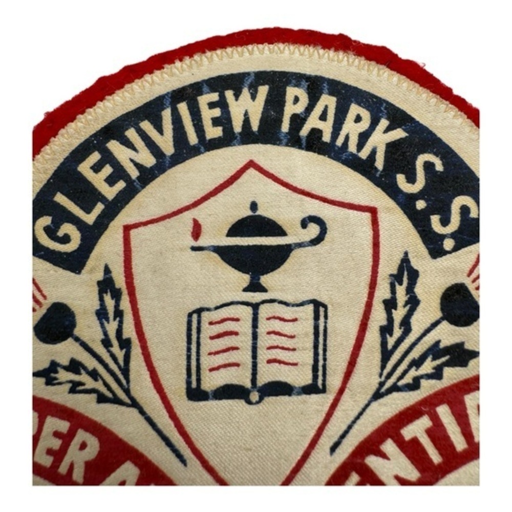 Vintage Glenview Park Secondary School Patch,‎ Canada Collectible - Picture 5 of 6